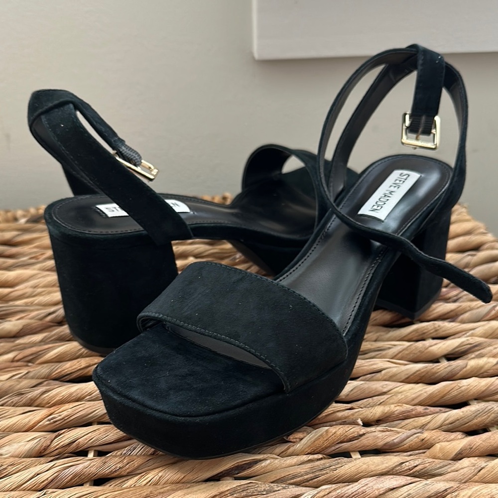 Steve Madden Black Platform Sandals